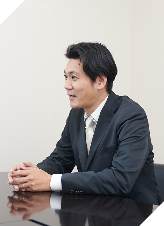 本社管理部 人事課 石井