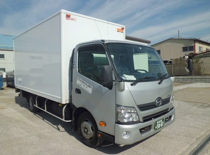 3t保冷車 感染性廃棄物も可能